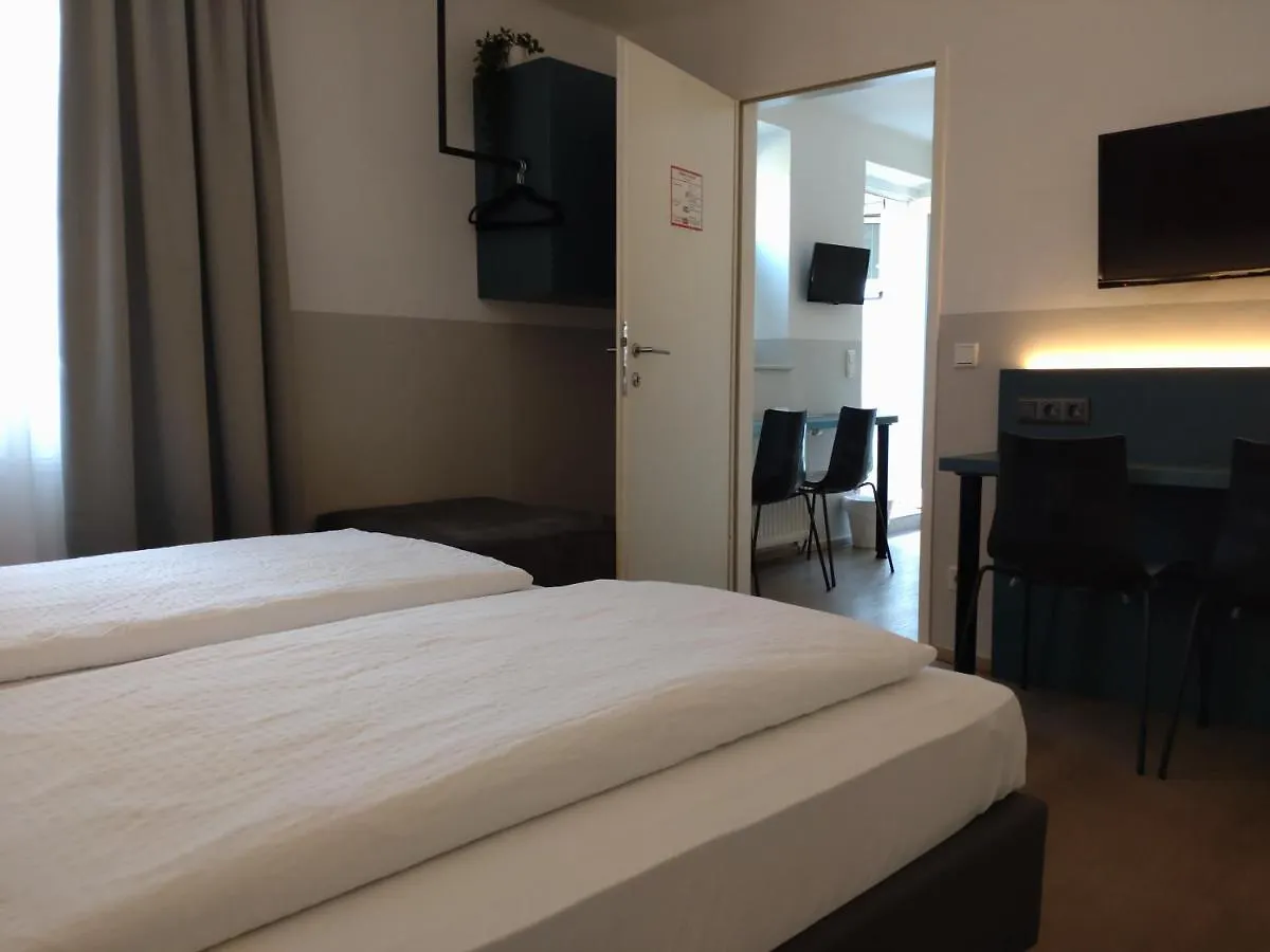 Pension Elisabeth - Rooms & Apartments Salzburg Guest house