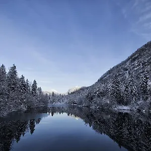 Yoho - International Youth Hostel