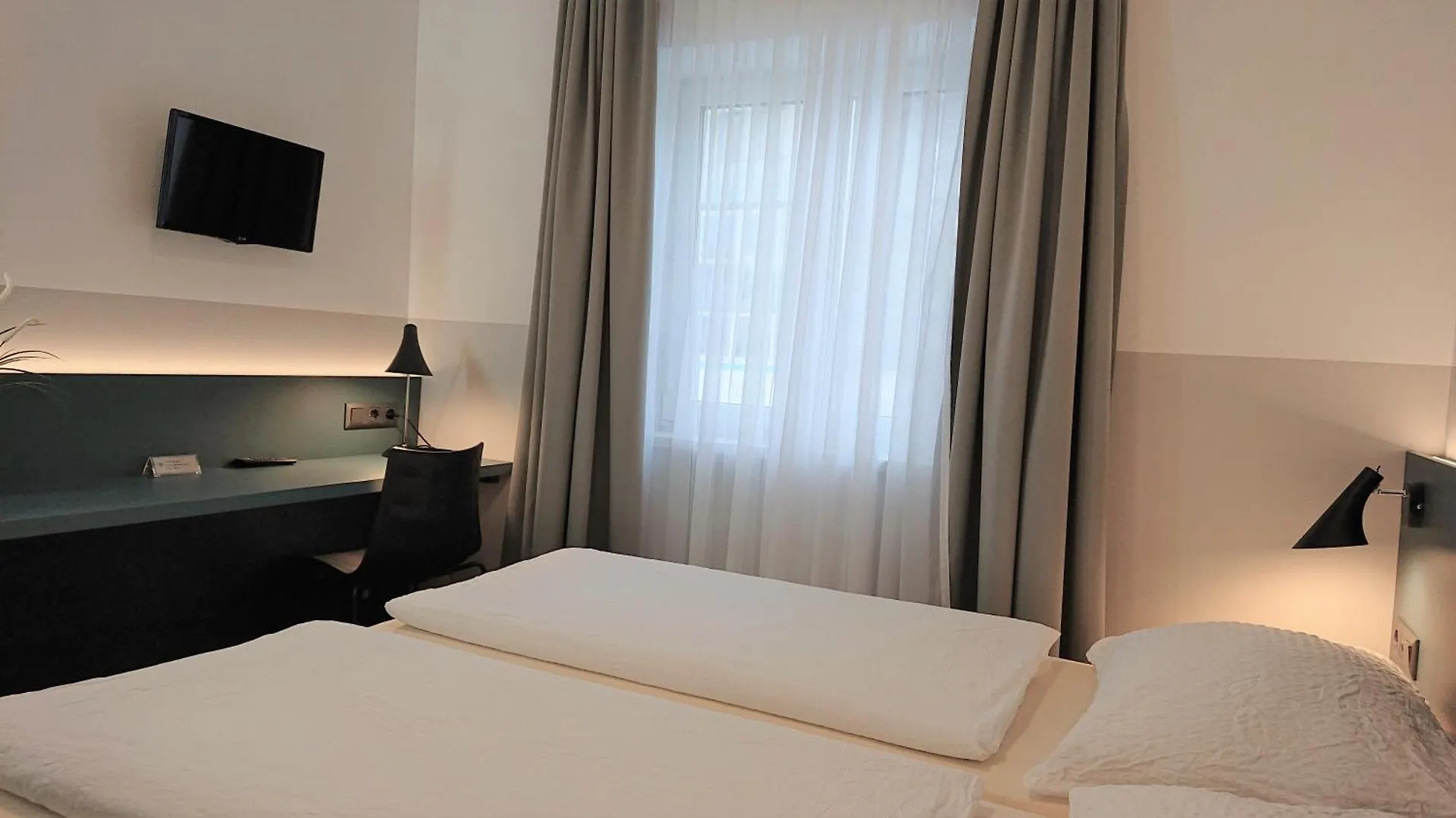 Pension Elisabeth - Rooms & Apartments Salzburg Austria